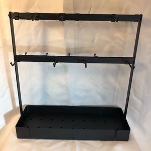 Black metal Coffee mug stand for coffee bar. Has 16 moveable hooks.